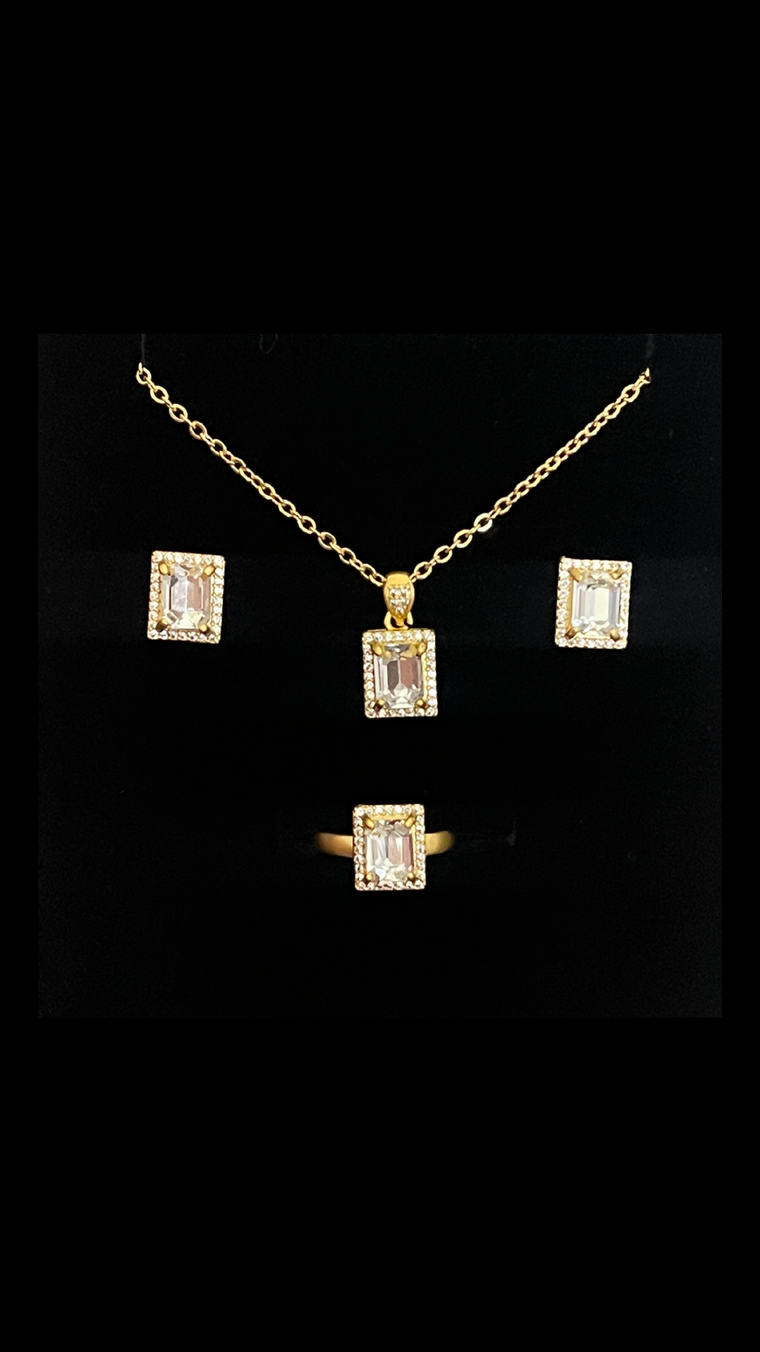 Migdalia Necklace Set